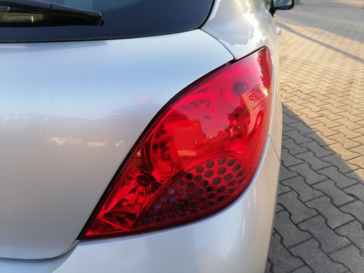 Peugeot 207 original R&uuml;cklicht R&uuml;ckleuchte Schlussleuchte rechts Bj.2007
